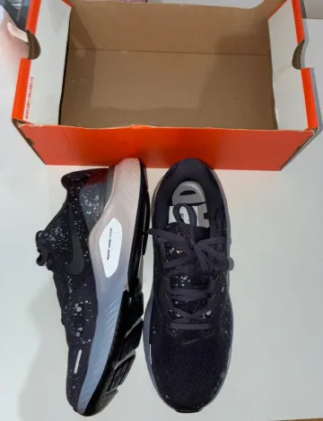 Nike Structure 26 SE bike usato — immagine 3 di 7