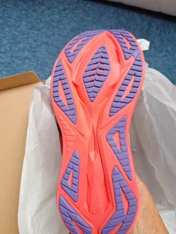 Used Asics Superblast 2 bike — image 2 of 3