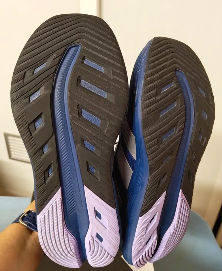 Used Adidas Running Shoes bike — image 5 of 5