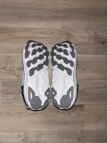 Käytetty Hoka Clifton 9 bike — kuva 3 / 3