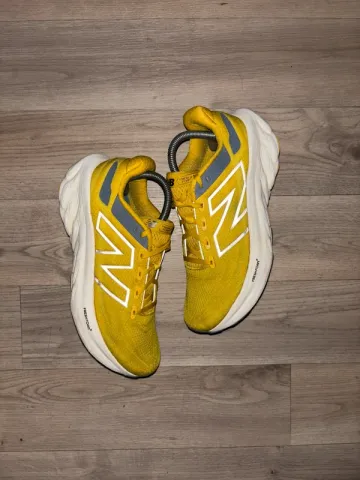 Used New Balance 1080v13 bike — image 1 of 3