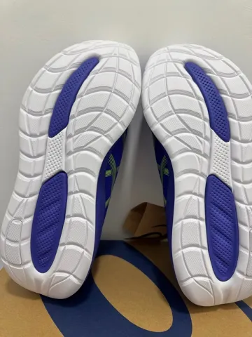 Used Asics Gel Cumulus 28 bike — image 4 of 5