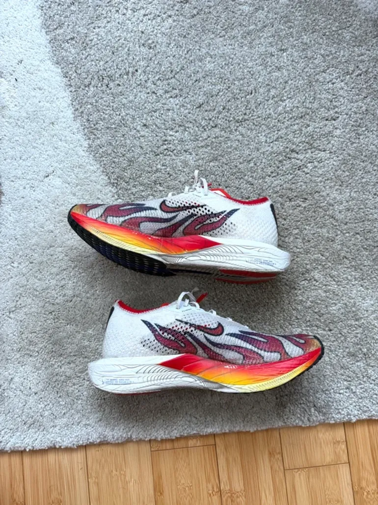 Used Autre Vaporfly 3 bike — image 2 of 5