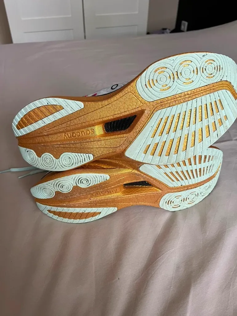 Used Saucony Endorphin Speed 5 bike — image 2 of 4