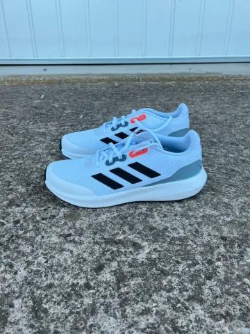 Used Adidas Running Shoes bike — image 1 of 7