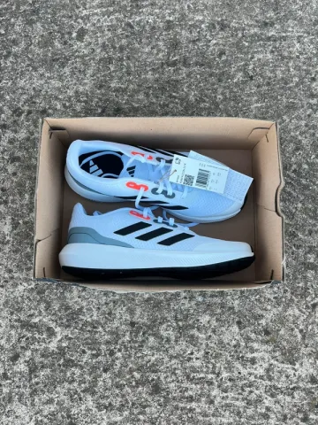 Used Adidas Running Shoes bike — image 7 of 7