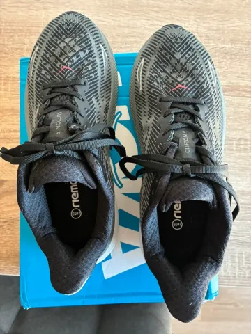 Used Hoka Clifton 9 bike — image 4 of 6