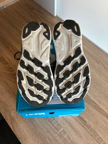 Used Hoka Clifton 9 bike — image 5 of 6