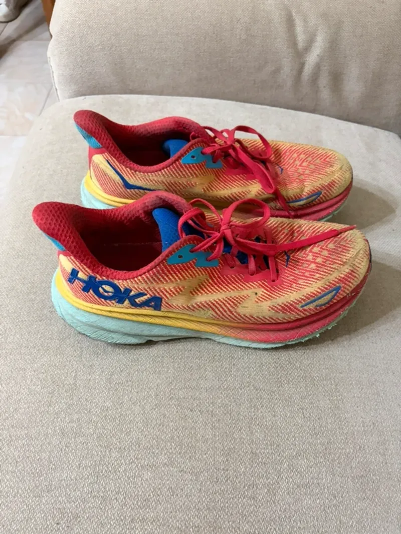 Used Hoka Clifton 9 Running Shoes