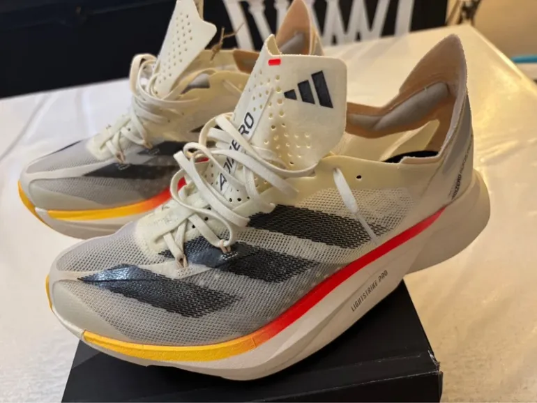 Used Pro Adizero Adios 3 bike — image 3 of 12