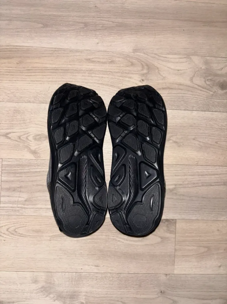 Used Hoka Clifton 9 bike — image 3 of 3