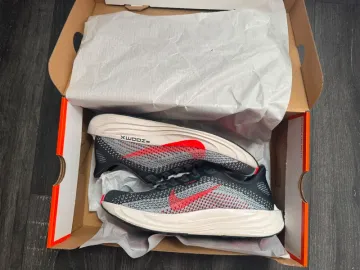 Tweedehands Nike Invincible 3 bike — afbeelding 3 van 4