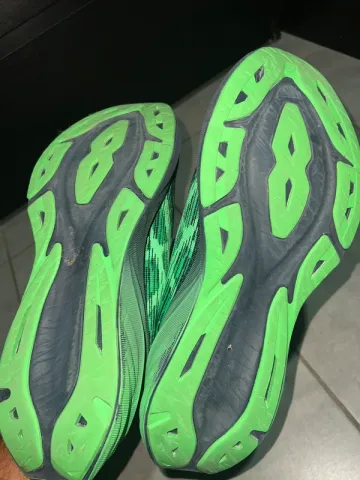 Used Asics Novablast 3 bike — image 3 of 6