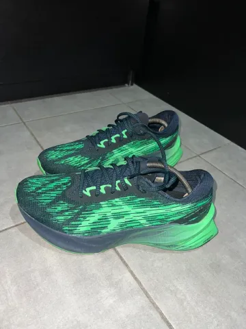 Used Asics Novablast 3 bike — image 1 of 6