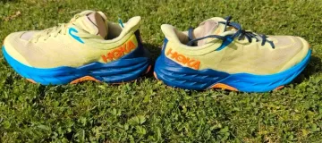 Tweedehands Hoka Speedgoat 5 bike — afbeelding 2 van 7