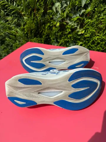 Used Asics Sonic Blast bike — image 3 of 4