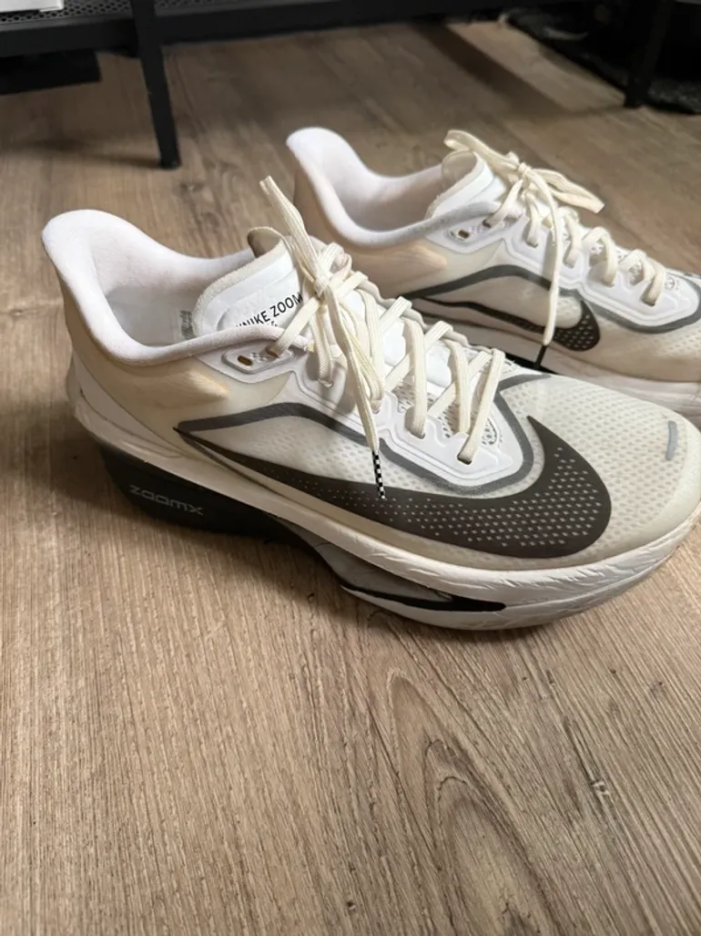Tweedehands Nike Zoom Fly 6 bike — afbeelding 2 van 7