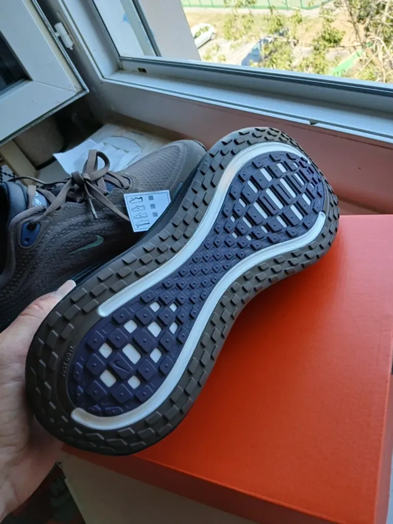 Used Nike Vomero Plus bike — image 11 of 13