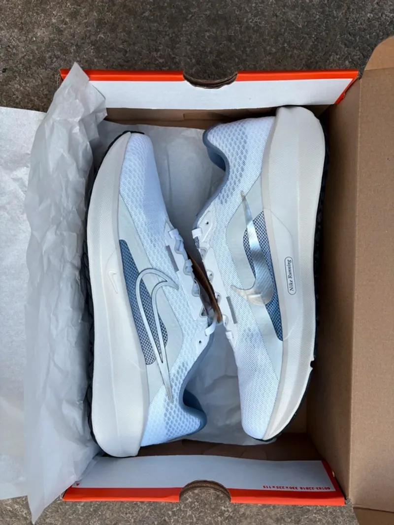 Used Nike Downshifter 13 Running Shoes