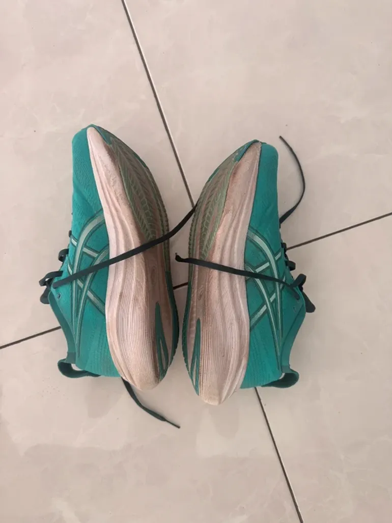 Used Asics Gel Nimbus 27 bike — image 3 of 7