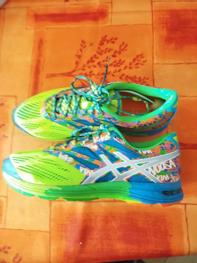 Używany Asics Gel Noosa Tri Running Shoes