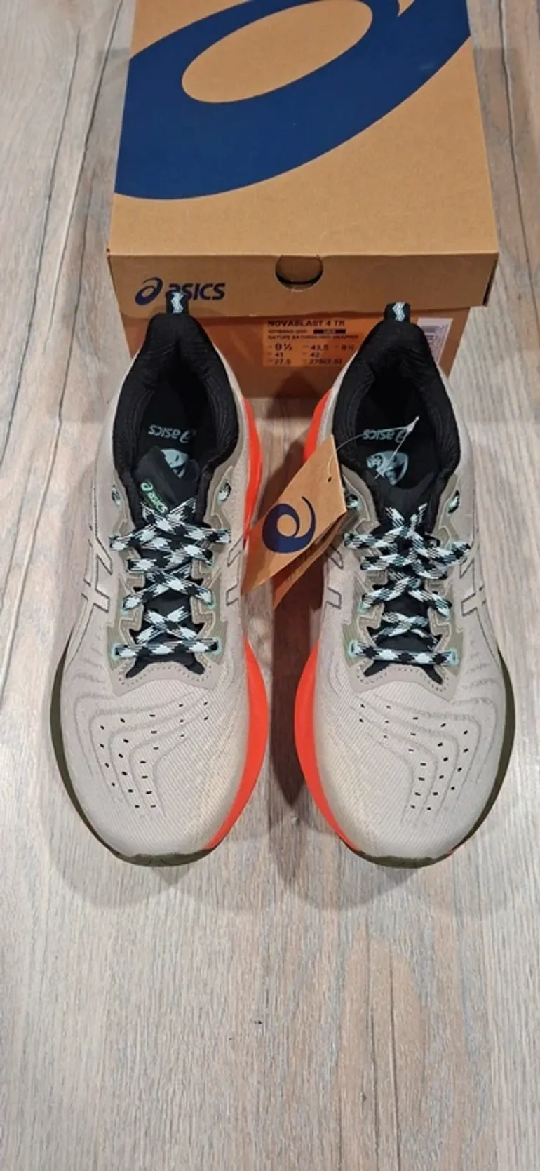 Asics Novablast 4 Trail bike d'occasion — image 6 sur 10