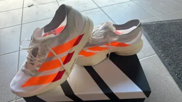 Used Adidas Adios Pro bike — image 2 of 3