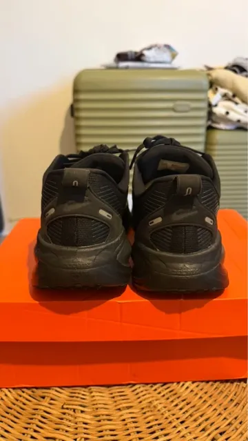 Tweedehands Nike Vomero 18 bike — afbeelding 3 van 12