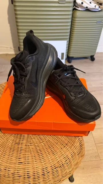 Tweedehands Nike Vomero 18 bike — afbeelding 1 van 12