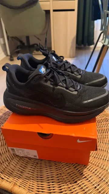 Tweedehands Nike Vomero 18 bike — afbeelding 8 van 12