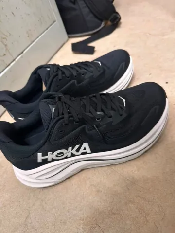 Used Hoka Running Shoes bike — image 4 of 7