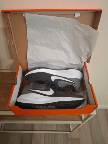 Použité Nike Revolution 7 bike — obrázek 4 z 5