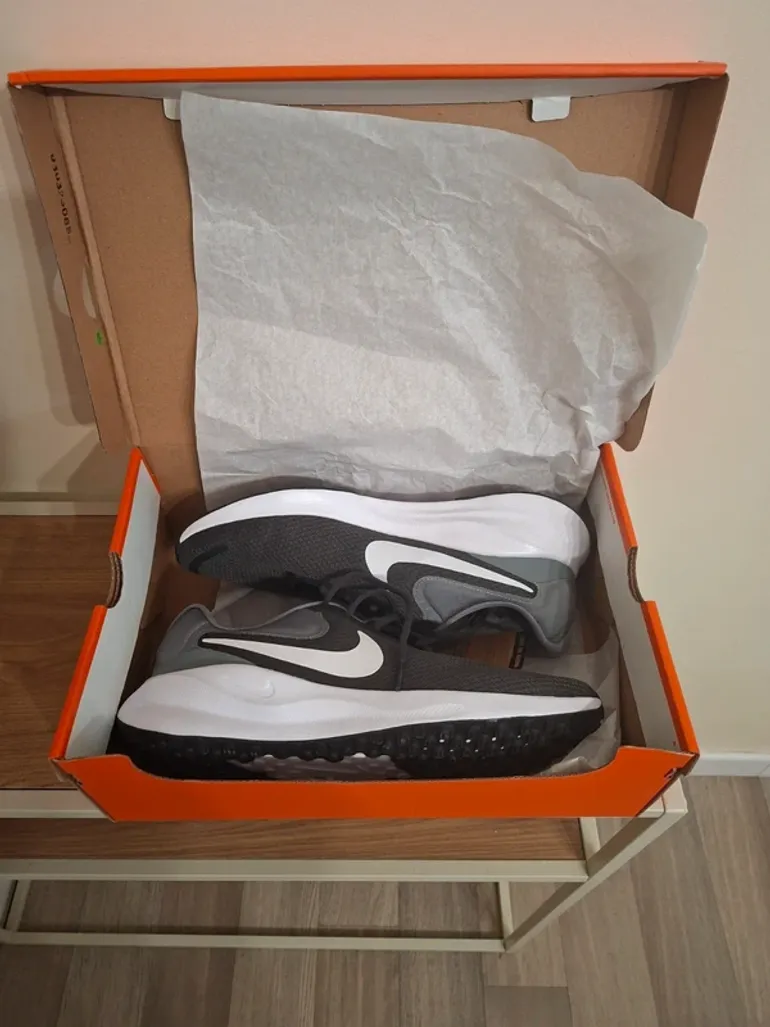 Použité Nike Revolution 7 bike — obrázek 4 z 5