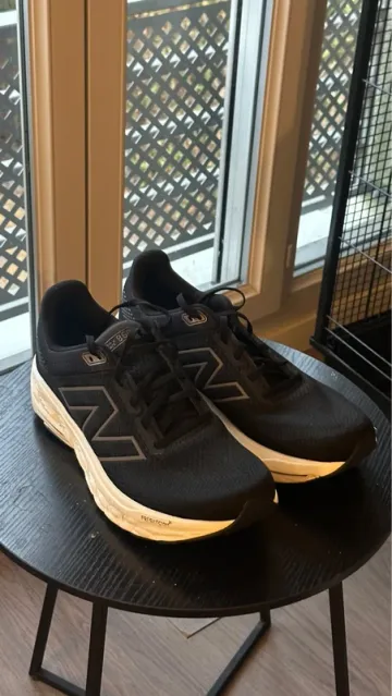 Gebrauchtes New Balance Fresh Foam X 860 v14 bike — Bild 1 von 4