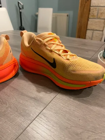 Tweedehands Nike Vomero 18 bike — afbeelding 3 van 7