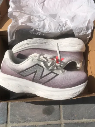 New Balance 1080 v14 bike d'occasion — image 3 sur 15