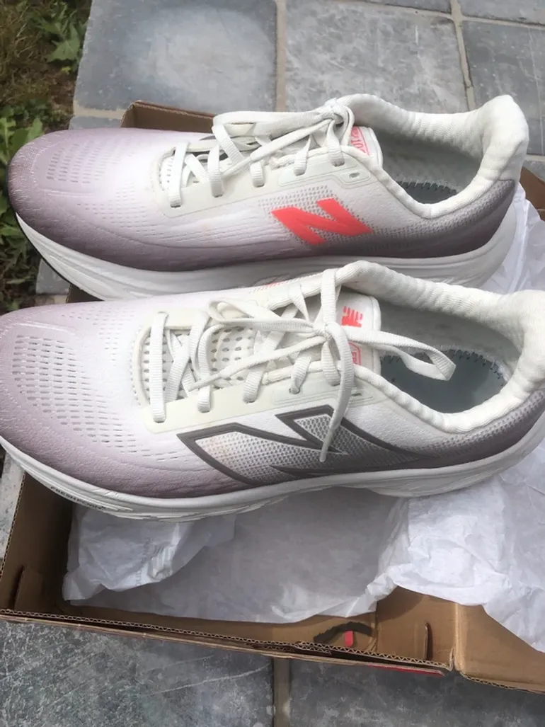 New Balance 1080 v14 bike d'occasion — image 2 sur 15