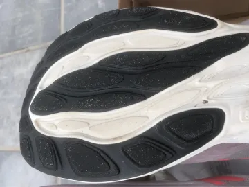New Balance 1080 v14 bike d'occasion — image 11 sur 15