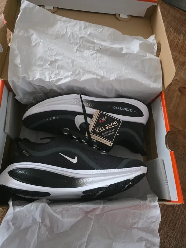 Tweedehands Nike Vomero 18 bike — afbeelding 6 van 7