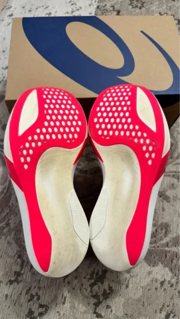 Used Saucony Metaspeed Sky Tokyo bike — image 10 of 10