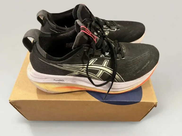 Asics Gel-Nimbus 27 bike d'occasion — image 2 sur 5