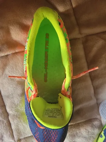 Used Asics Running Shoes bike — image 3 of 7
