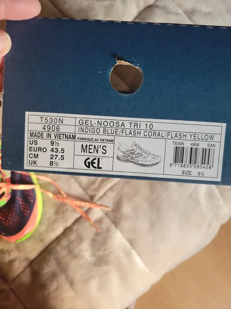 Used Asics Running Shoes bike — image 6 of 7