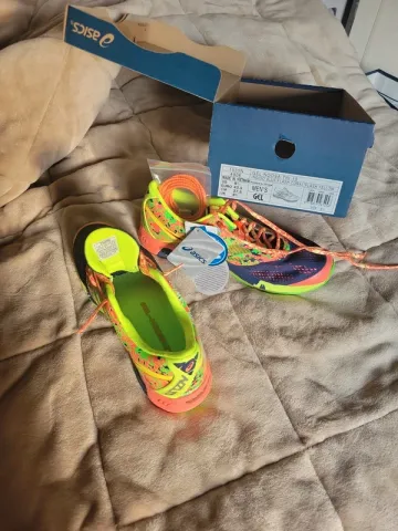 Used Asics Running Shoes bike — image 1 of 7