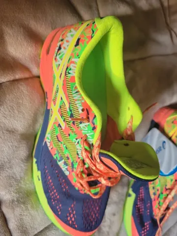 Used Asics Running Shoes bike — image 2 of 7