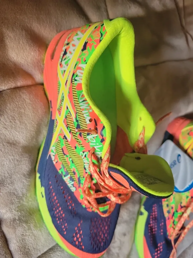 Used Asics Running Shoes bike — image 2 of 7