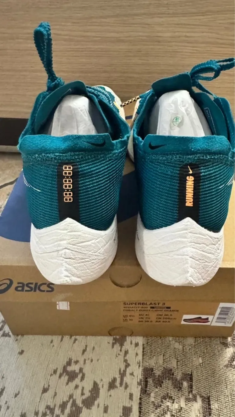 Saucony Vaporfly Next% 2 bike usato — immagine 10 di 14