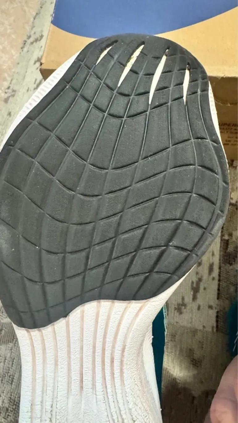Saucony Vaporfly Next% 2 bike usato — immagine 12 di 14