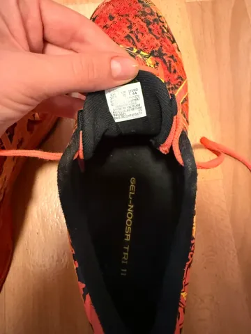 Used Asics Running Shoes bike — image 5 of 5