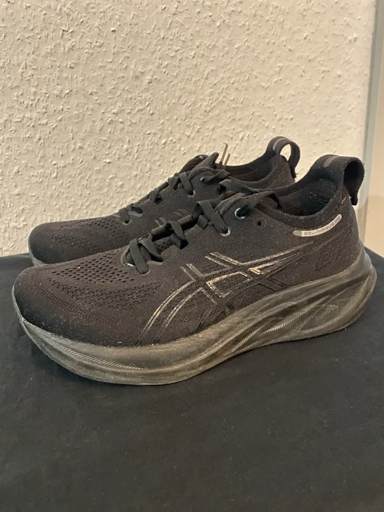 Used Asics Gel-Nimbus 26 bike — image 2 of 4